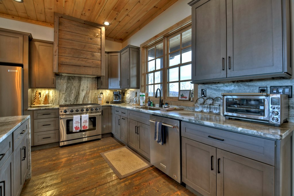 420269 Blue Ridge Residential