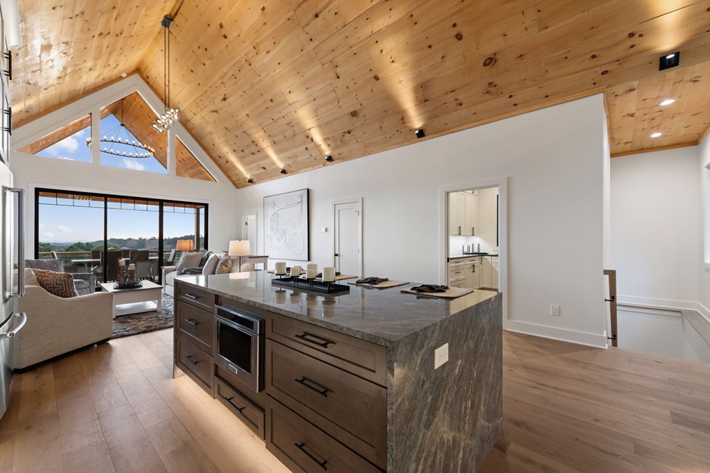 420276 Morganton Residential