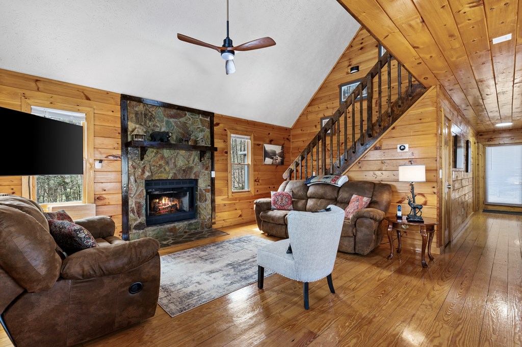 420288 Blue Ridge Residential