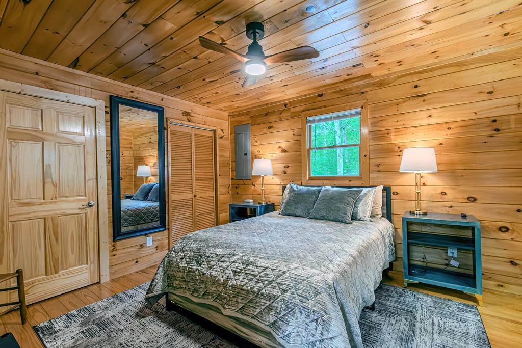 420288 Blue Ridge Residential