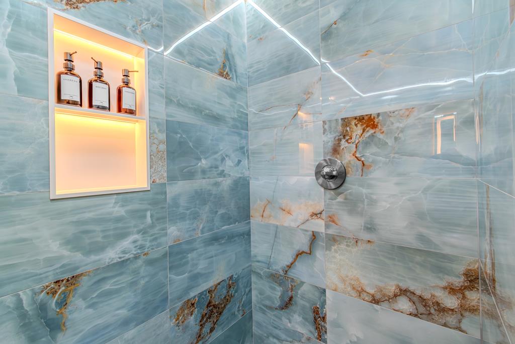 420288 Blue Ridge Residential