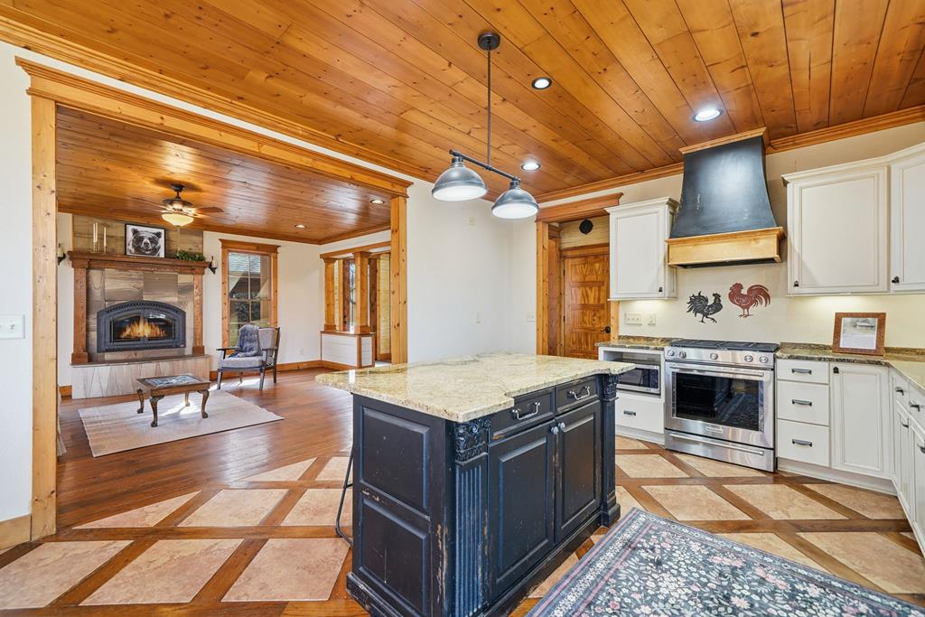 420301 Ellijay Residential