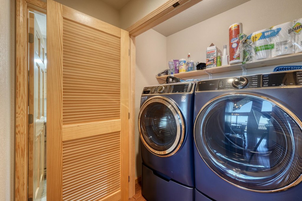 420303 Brasstown Residential