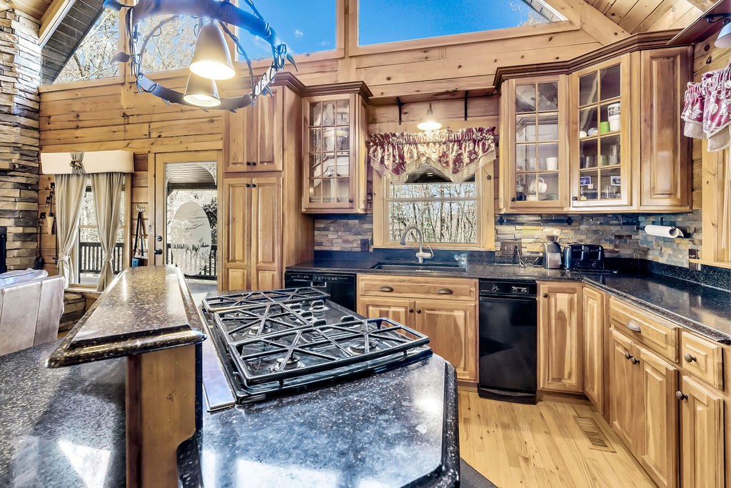 420315 Morganton Residential