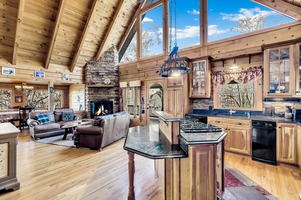 420315 Morganton Residential