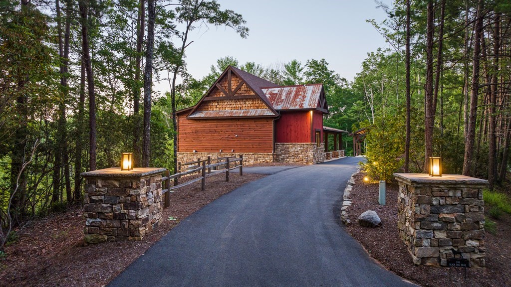 420330 Morganton Residential