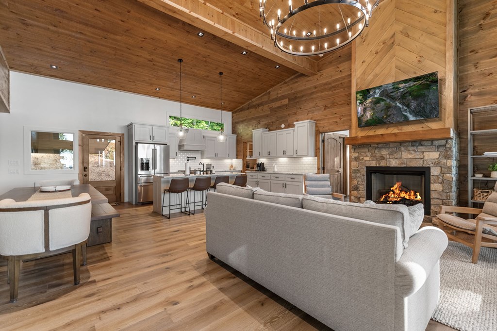 420344 Blue Ridge Residential