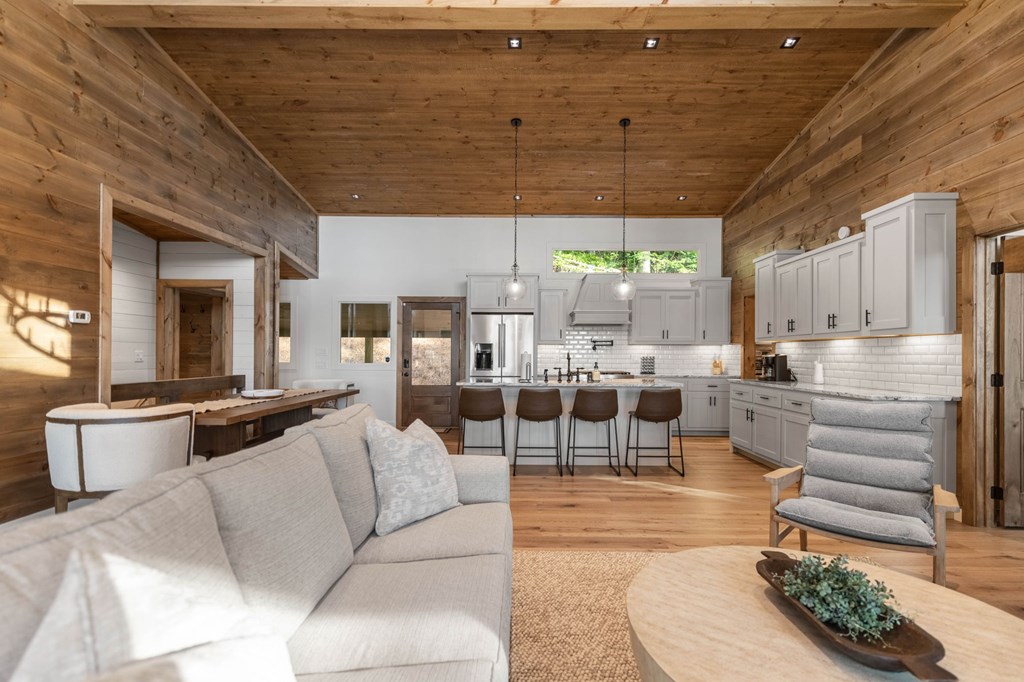 420344 Blue Ridge Residential