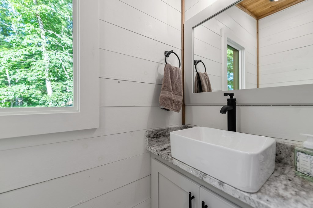 420344 Blue Ridge Residential