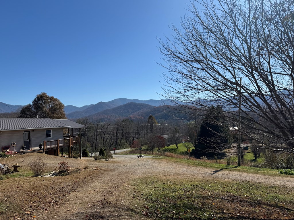 420347 Hayesville Residential