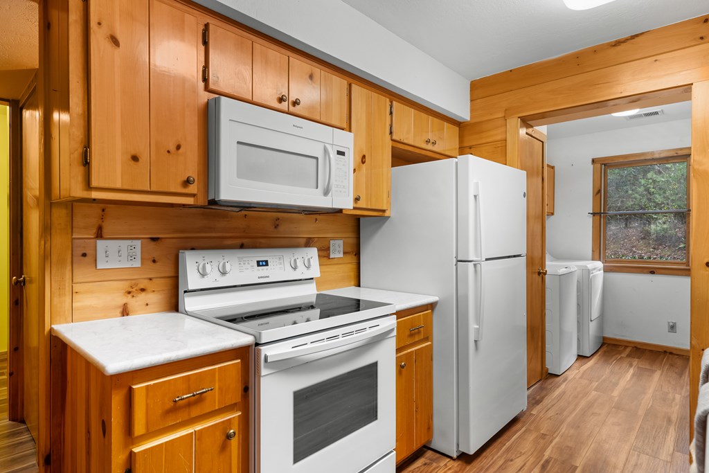 420348 Epworth Residential