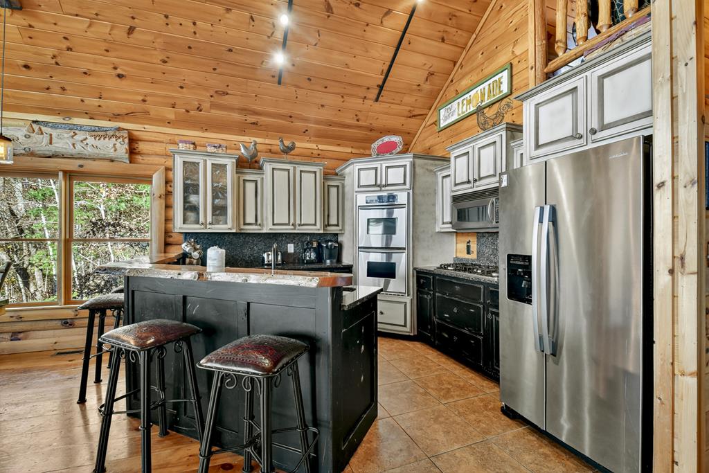 420350 Mineral Bluff Residential