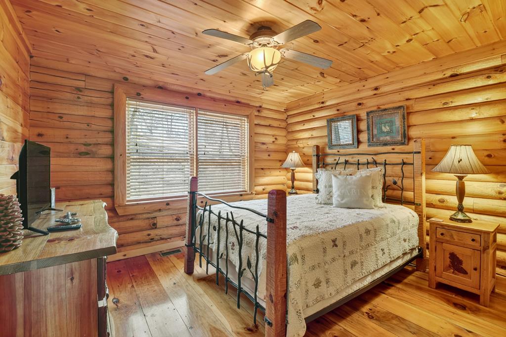 420350 Mineral Bluff Residential