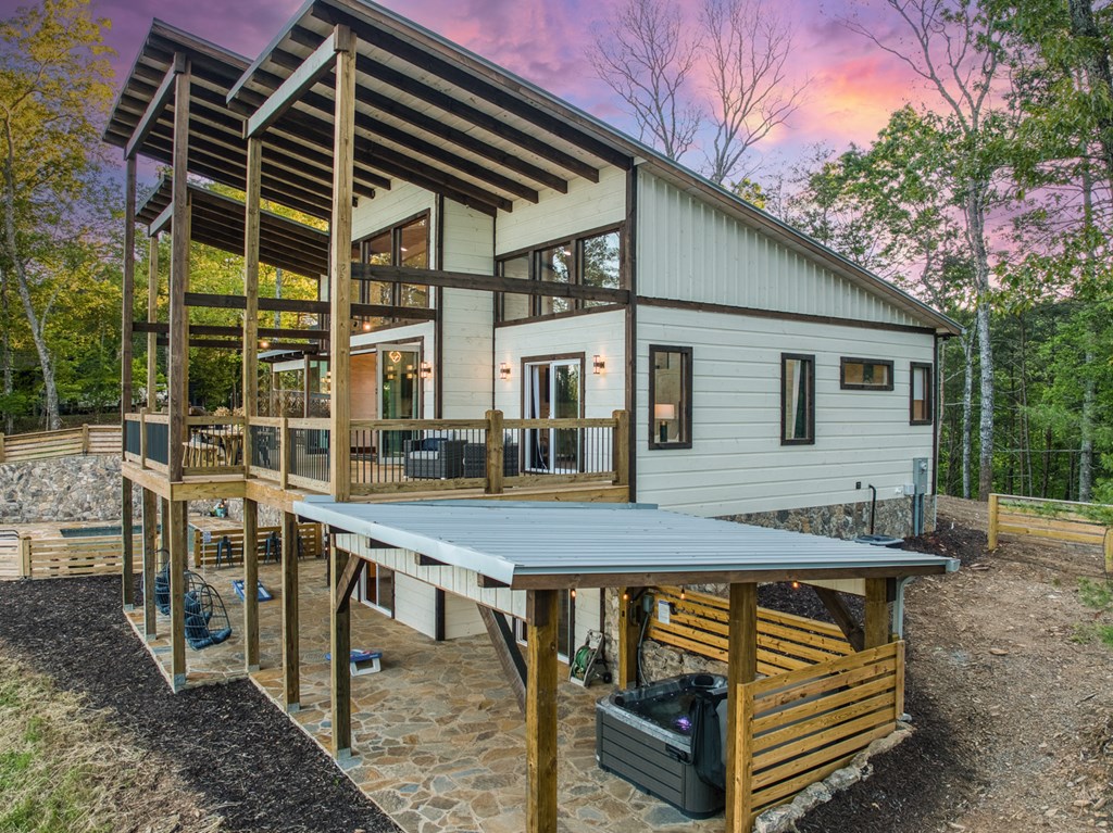 420364 Mineral Bluff Residential