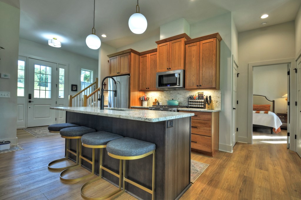 420370 Blue Ridge Residential