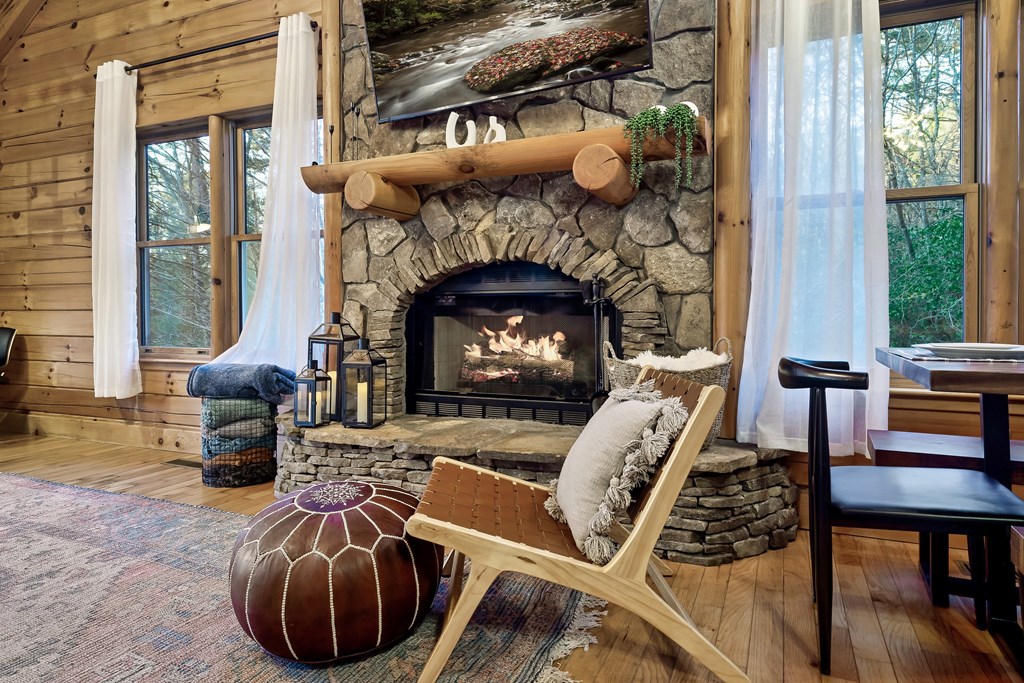 420372 Blue Ridge Residential