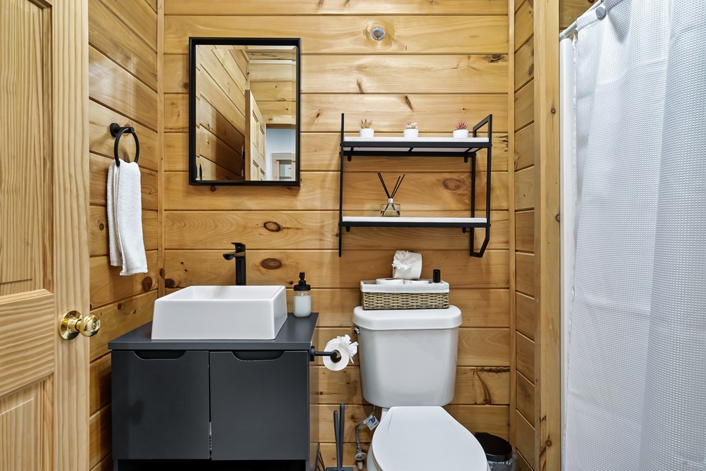 420372 Blue Ridge Residential