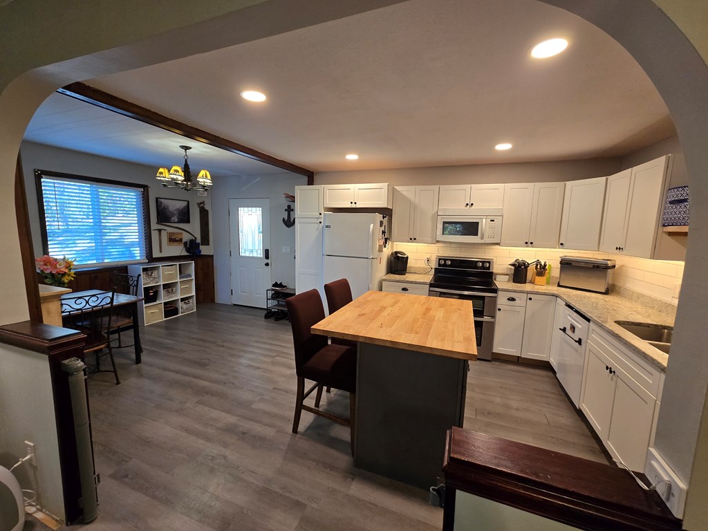 420374 Murphy Residential