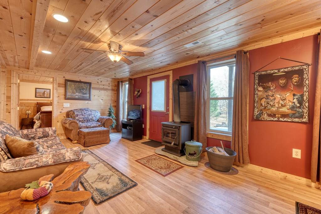 420375 Blairsville Residential