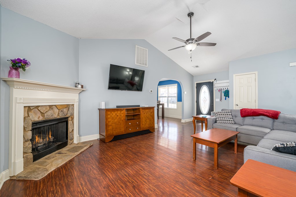 420388 Cartersville Residential