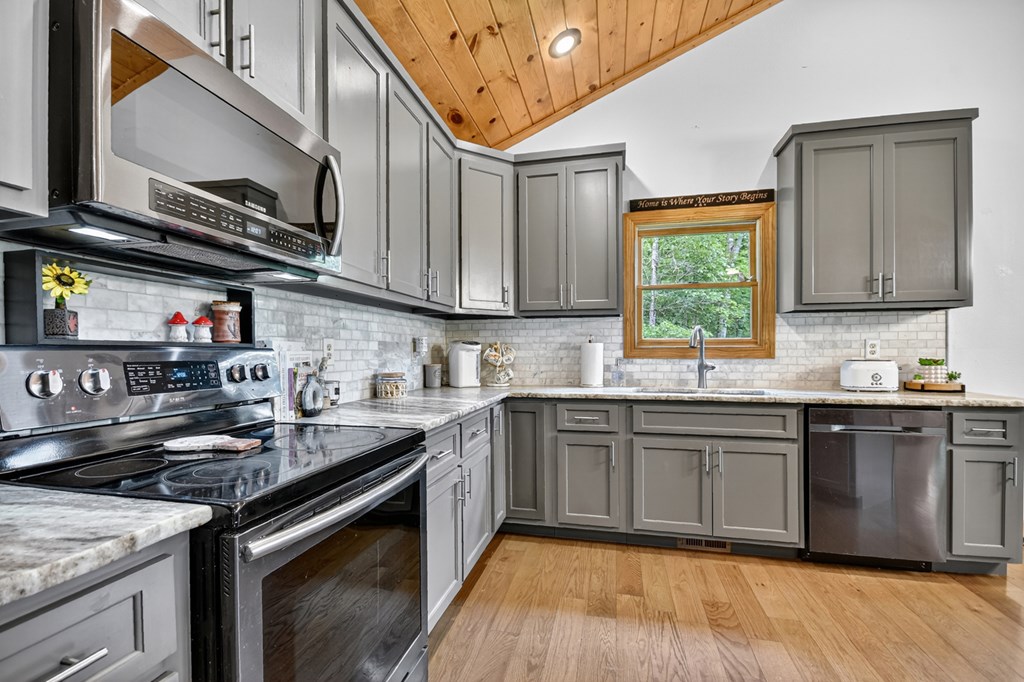 420405 Murphy Residential