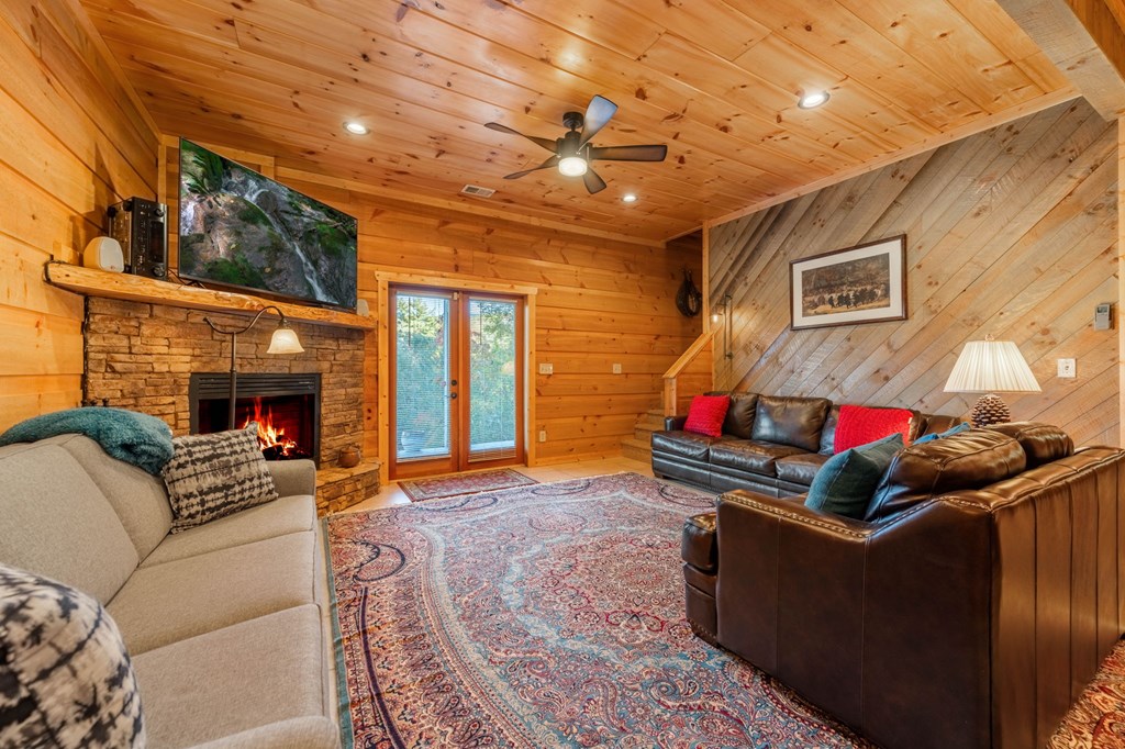 420439 Blue Ridge Residential