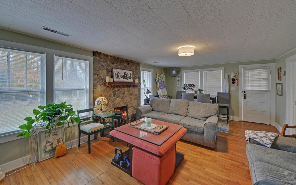 420471 Murphy Residential