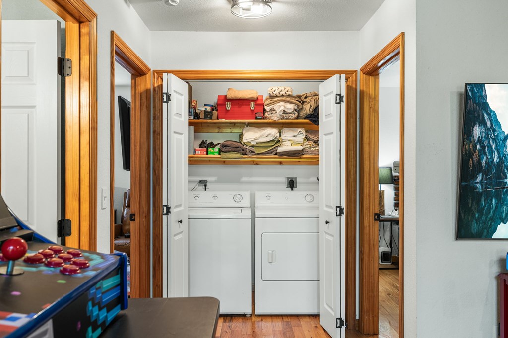 420475 Murphy Residential