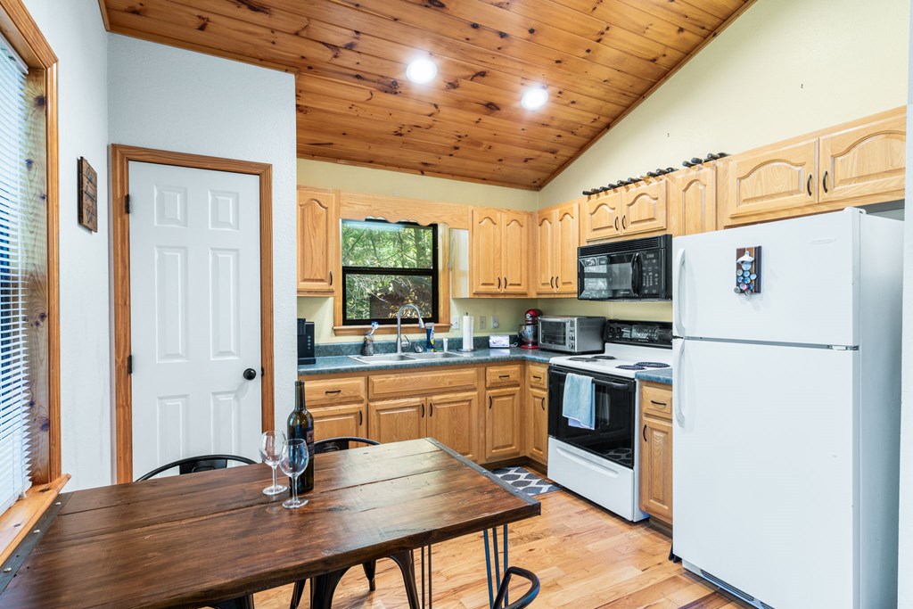 420475 Murphy Residential