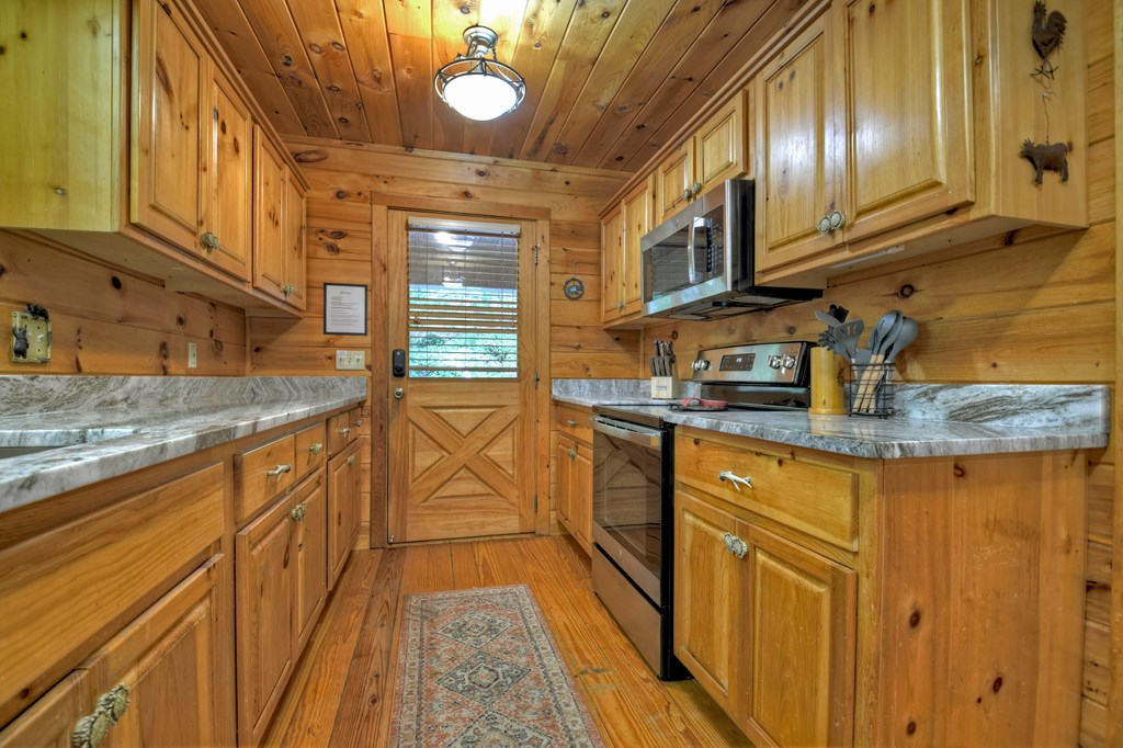 420517 Mineral Bluff Residential