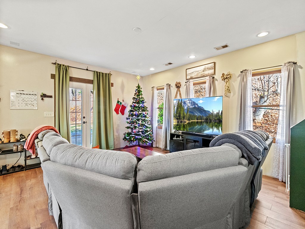 420545 Dahlonega Residential