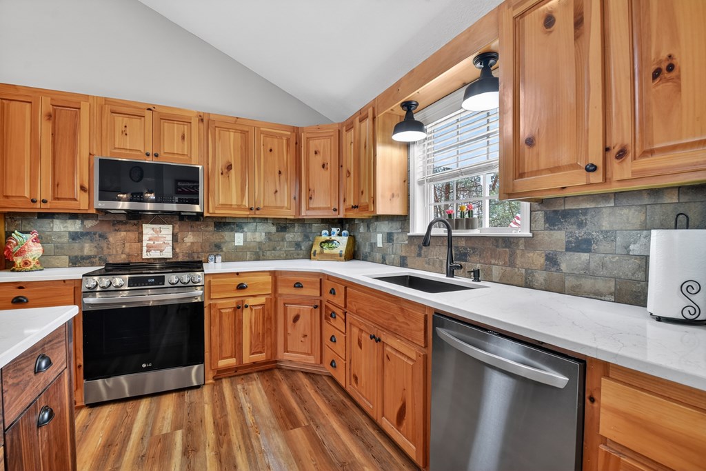 420548 Blairsville Residential