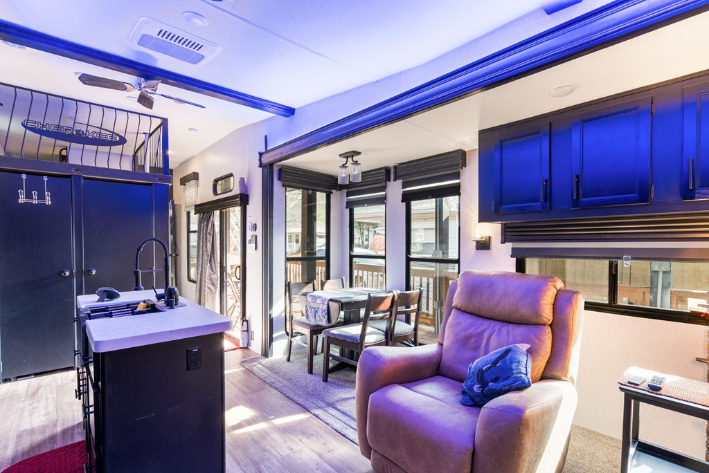 420555 Hiawassee Residential