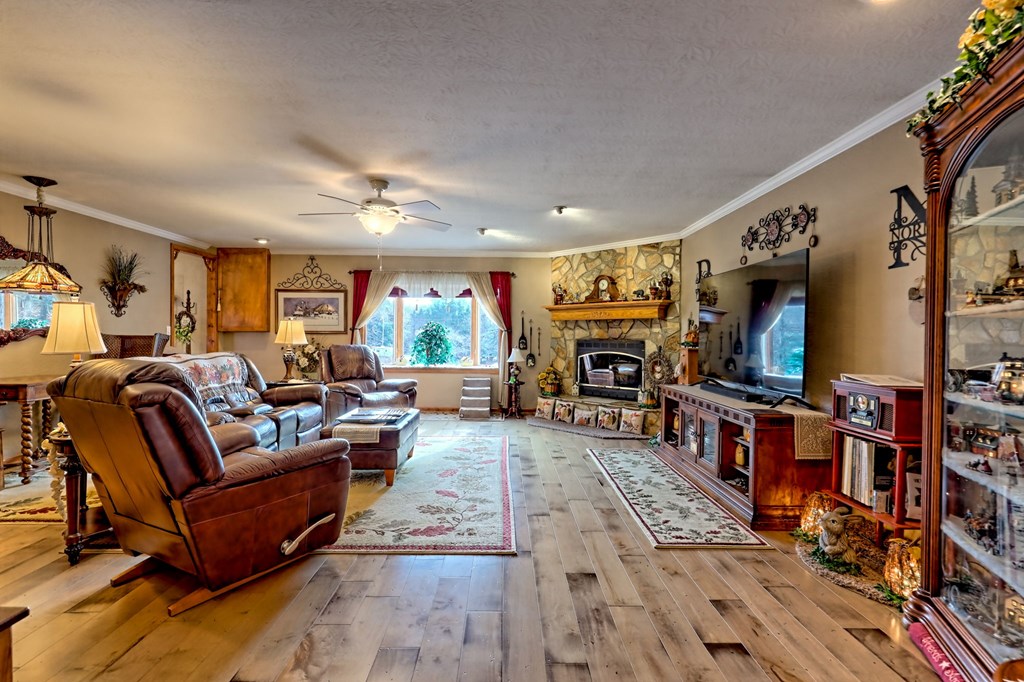 420559 Young Harris Residential