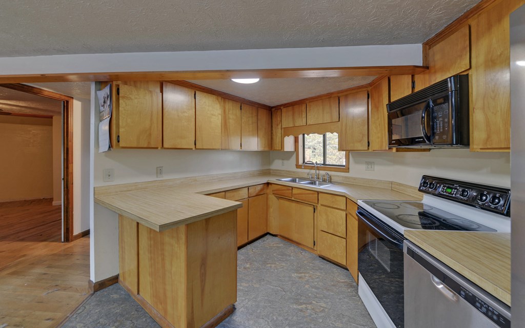 420560 Blue Ridge Residential