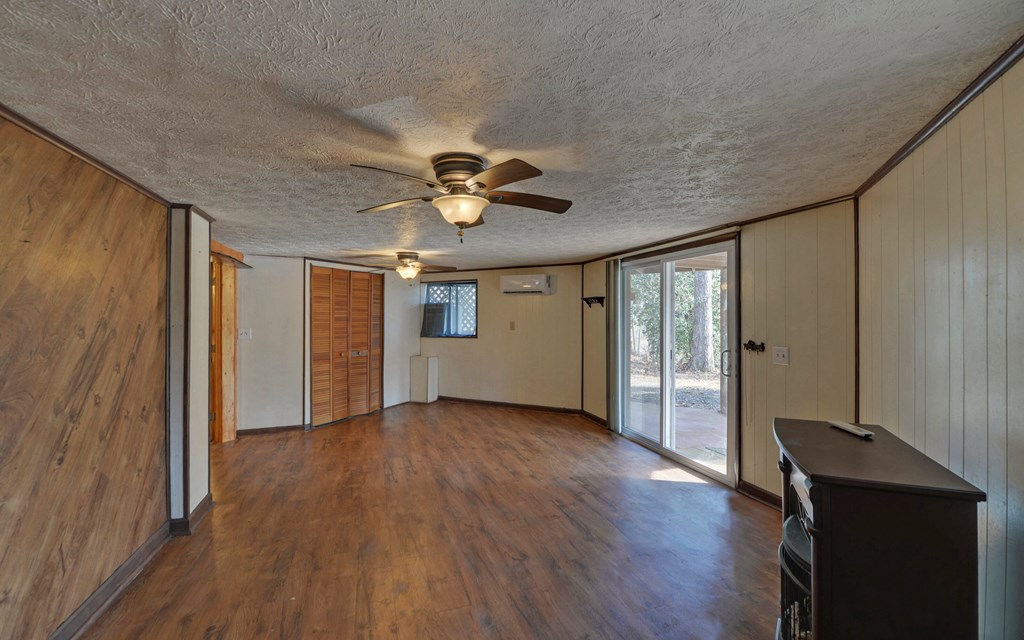 420560 Blue Ridge Residential