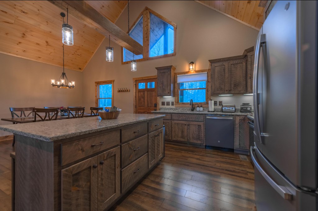 420566 Ellijay Residential