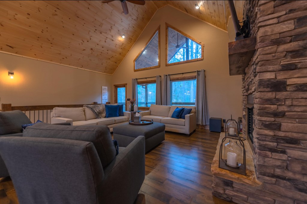 420566 Ellijay Residential