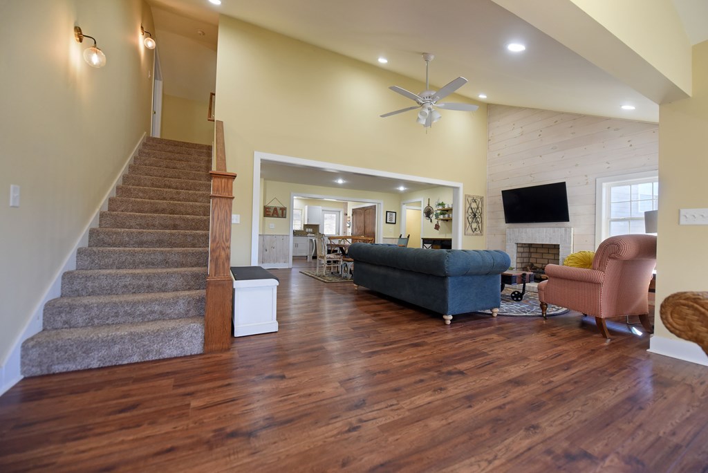 420572 Young Harris Residential