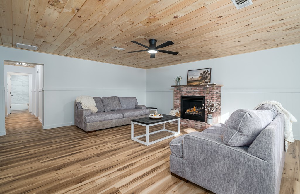 420576 Jasper Residential