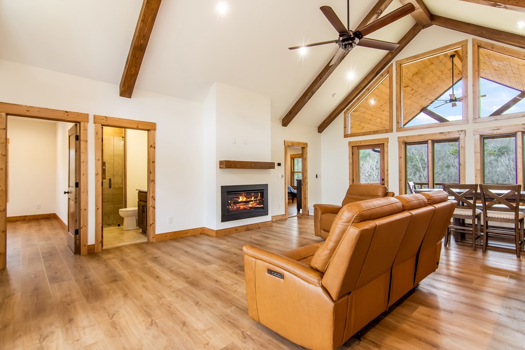 420585 Talking Rock Residential