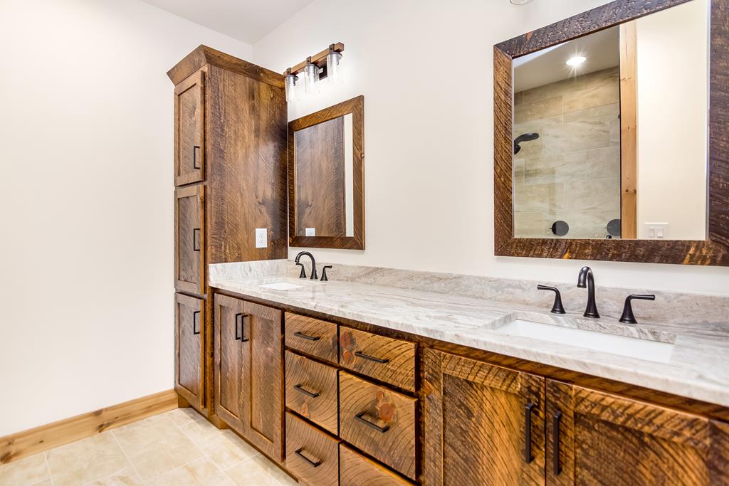 420585 Talking Rock Residential