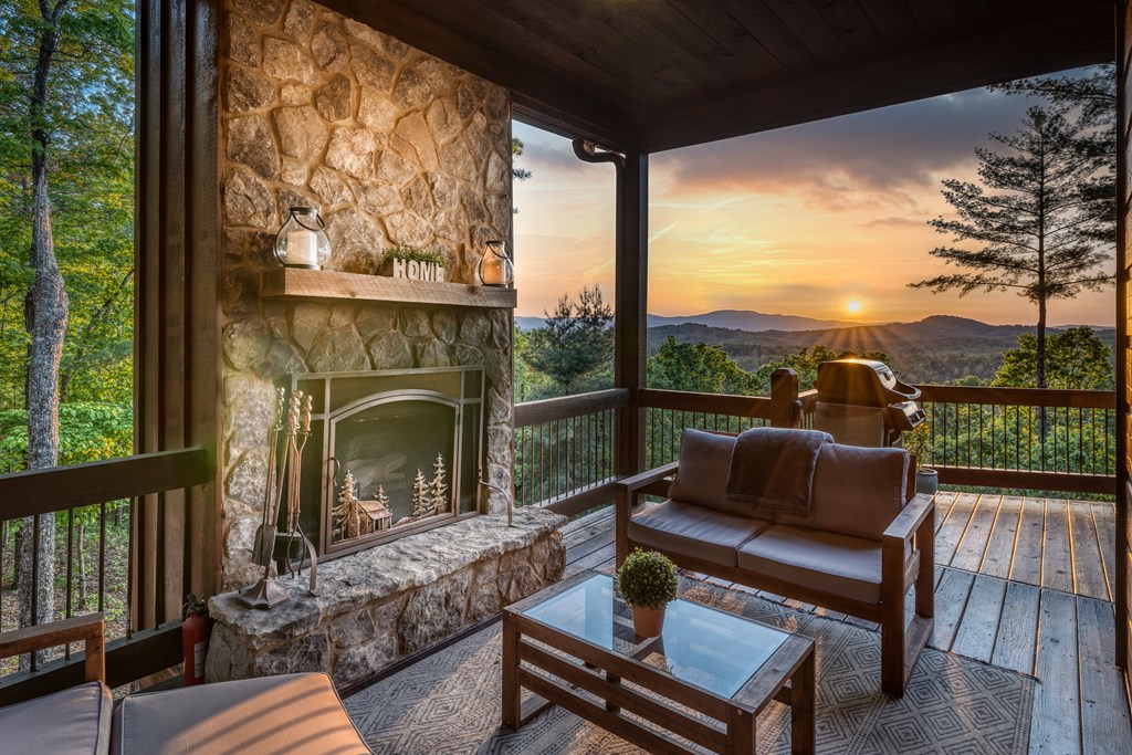 420588 Mineral Bluff Residential