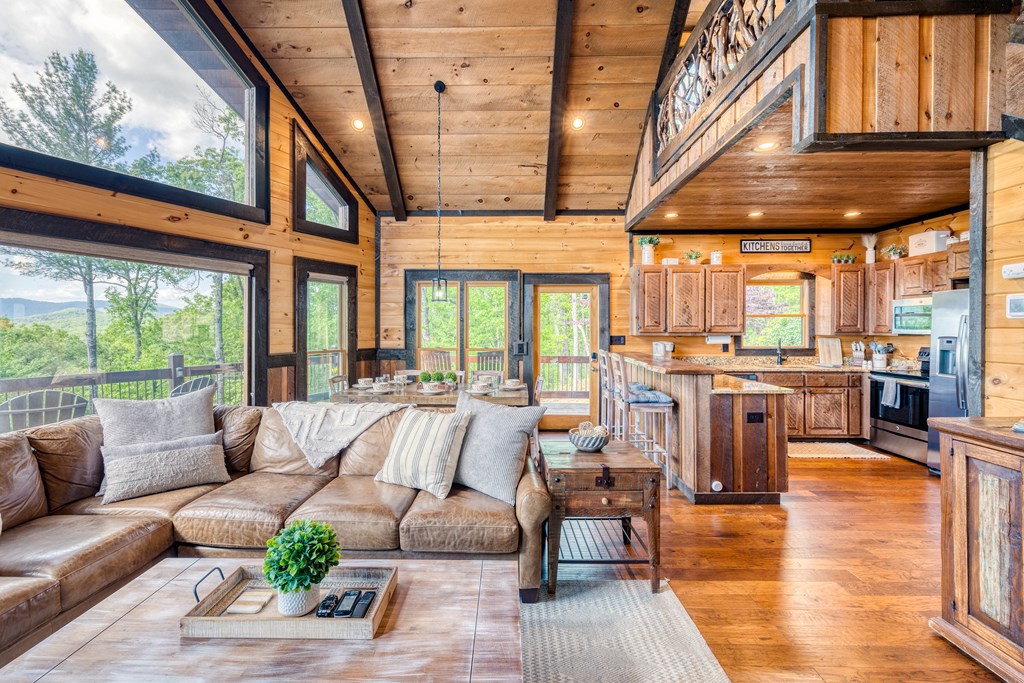 420588 Mineral Bluff Residential