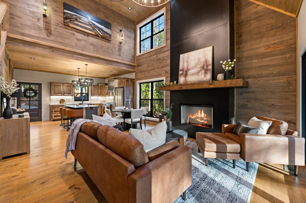 420592 Blue Ridge Residential