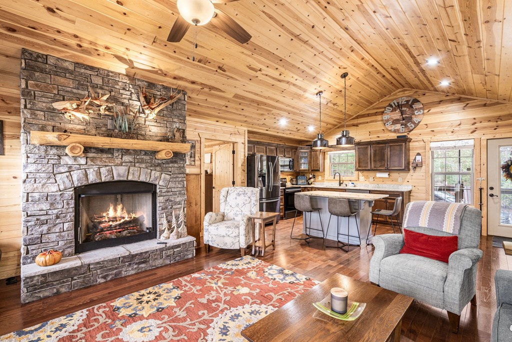 420594 Murphy Residential