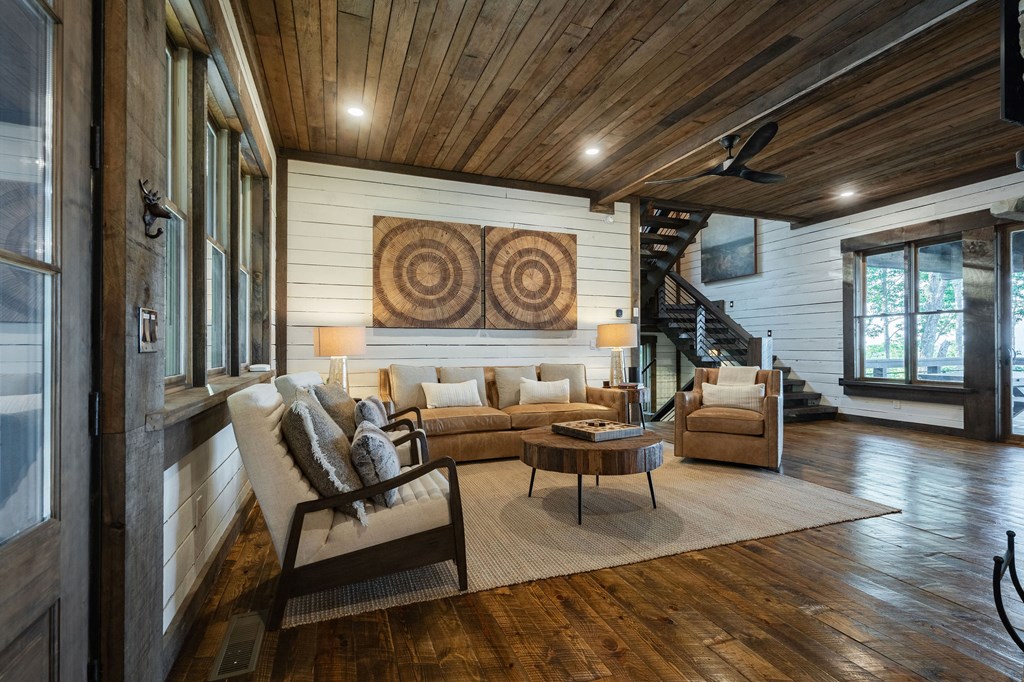 420600 Morganton Residential