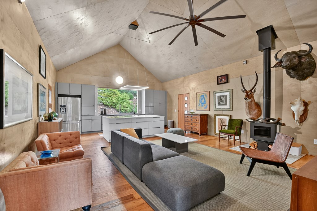 420608 Blue Ridge Residential