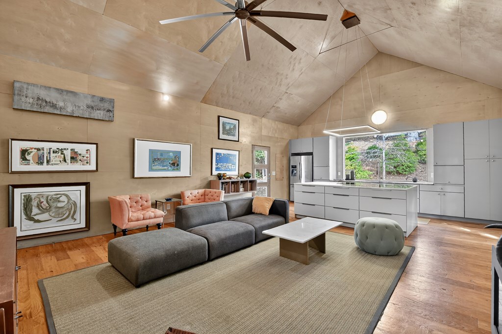 420608 Blue Ridge Residential