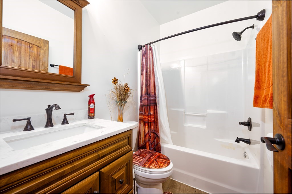 420648 Topton Residential